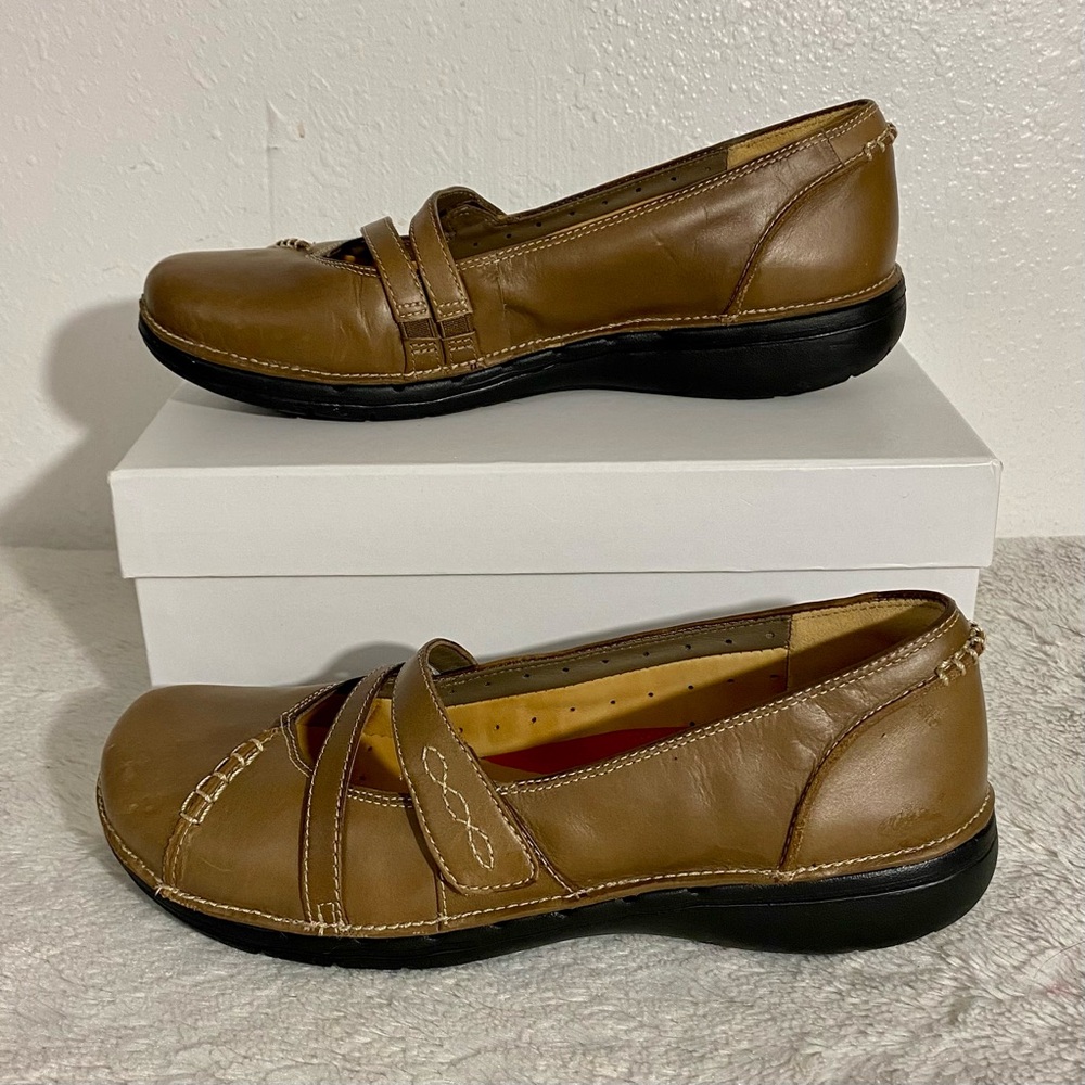 Clarks Unstructured Tan Leather Mary Jane Flats Women’s Size 7.5 M - Picture 2 of 10